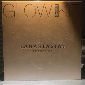 Anastasia Glow Kit in Sundipped
